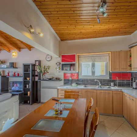 Elisavet Apts شقة