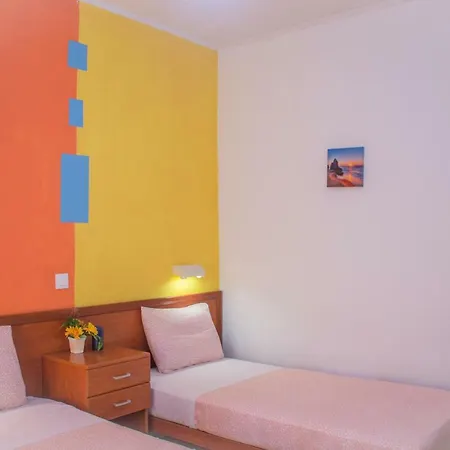 Elisavet Apts شقة *
