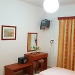 Elisavet Apts *