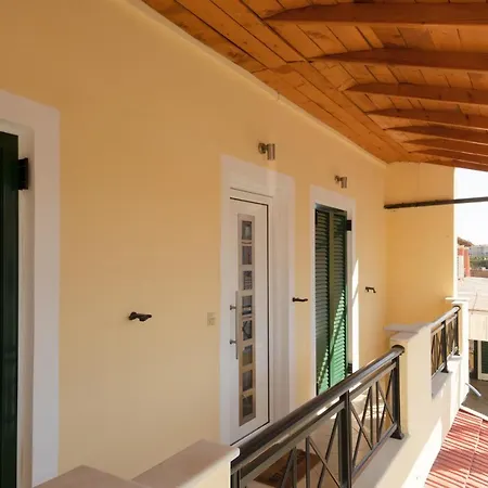 Elisavet Apts * Kávos