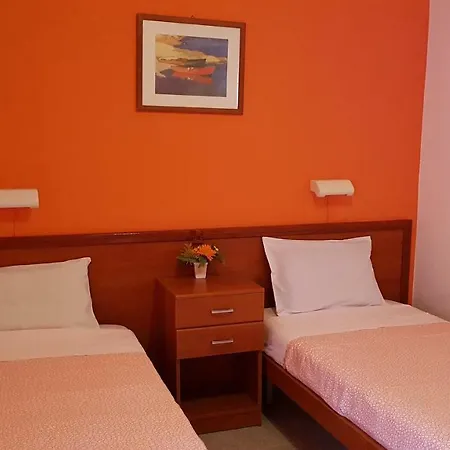 아파트 Elisavet Apts