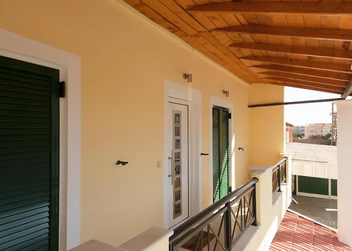 Elisavet Apts * Kávos