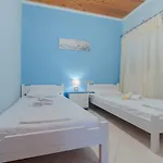 Elisavet Apts Apartment